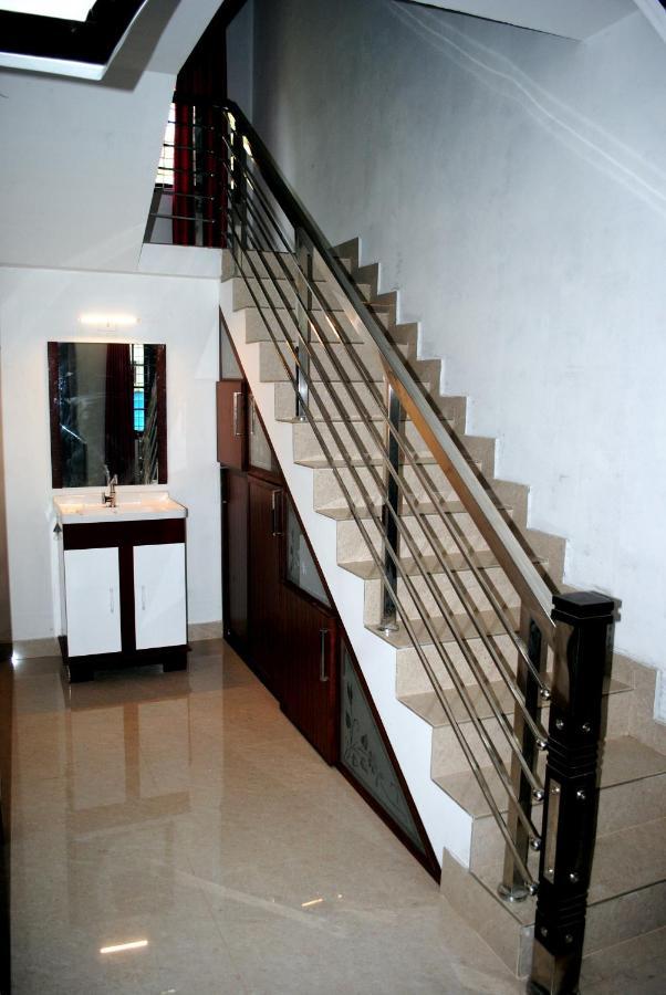 Nice Villa Irimbranallur Extérieur photo